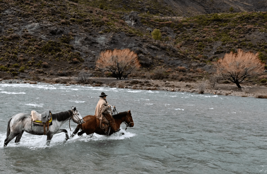 Obras en el interior de Neuquén: Rolo Figueroa licitará la pasarela en Cuyín Manzano 