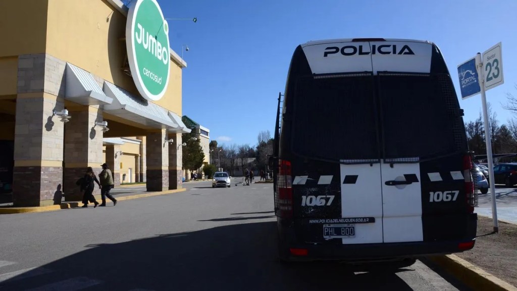 Tragedia en Neuquén: murió un hombre en un&nbsp;supermercado