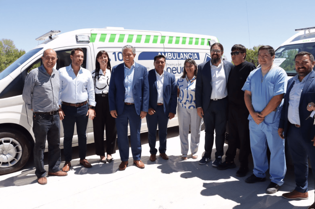 Estado presente: Rolo Figueroa entregó más de 50 vehículos y refuerza la salud pública&nbsp;neuquina