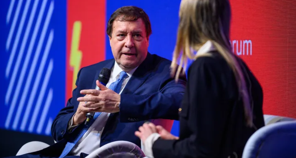 Weretilneck proyecta los beneficios de GNL para el 2035 