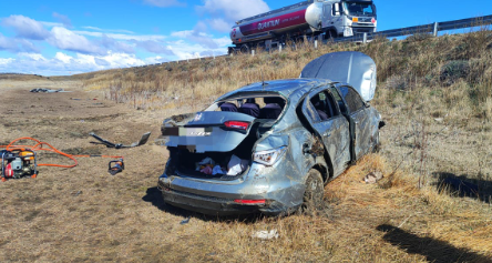 Vuelco en Santa Cruz: una mujer falleció  y cuatro personas resultaron&nbsp;heridas