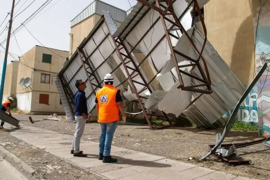 Caos climático en la Patagonia: viento extremo hunde embarcaciones, incendios y rutas&nbsp;paralizadas