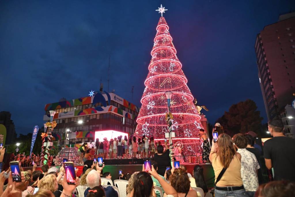 Festejos con termómetro en rojo: más de 35 °C, viento y lluvia para&nbsp;Navidad