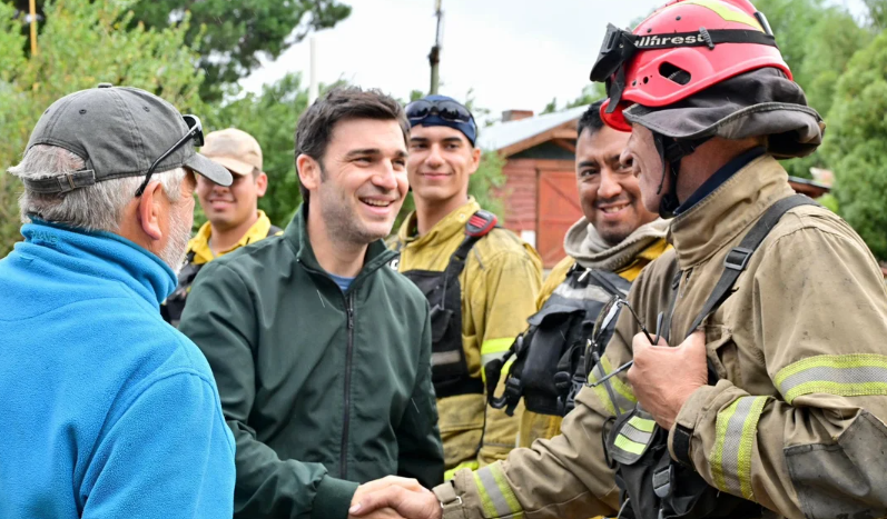 Ignacio Torres confirmó que el incendio en Puerto Patriada fue contenido al&nbsp;100%