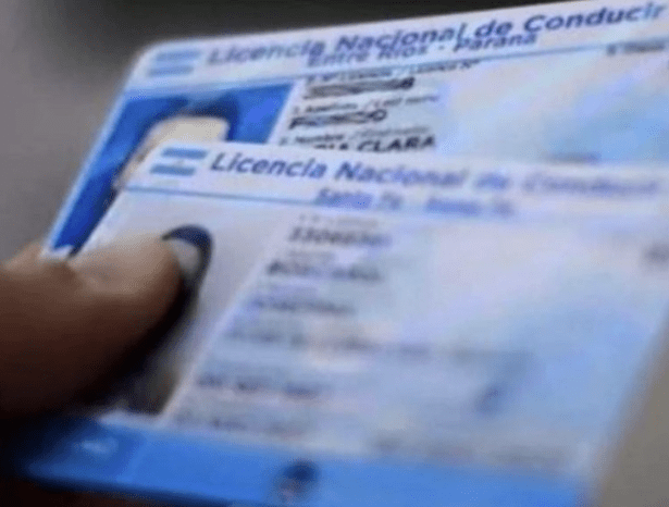 Investigan presuntas irregularidades en licencias de conducir con apoyo de la&nbsp;ANSV