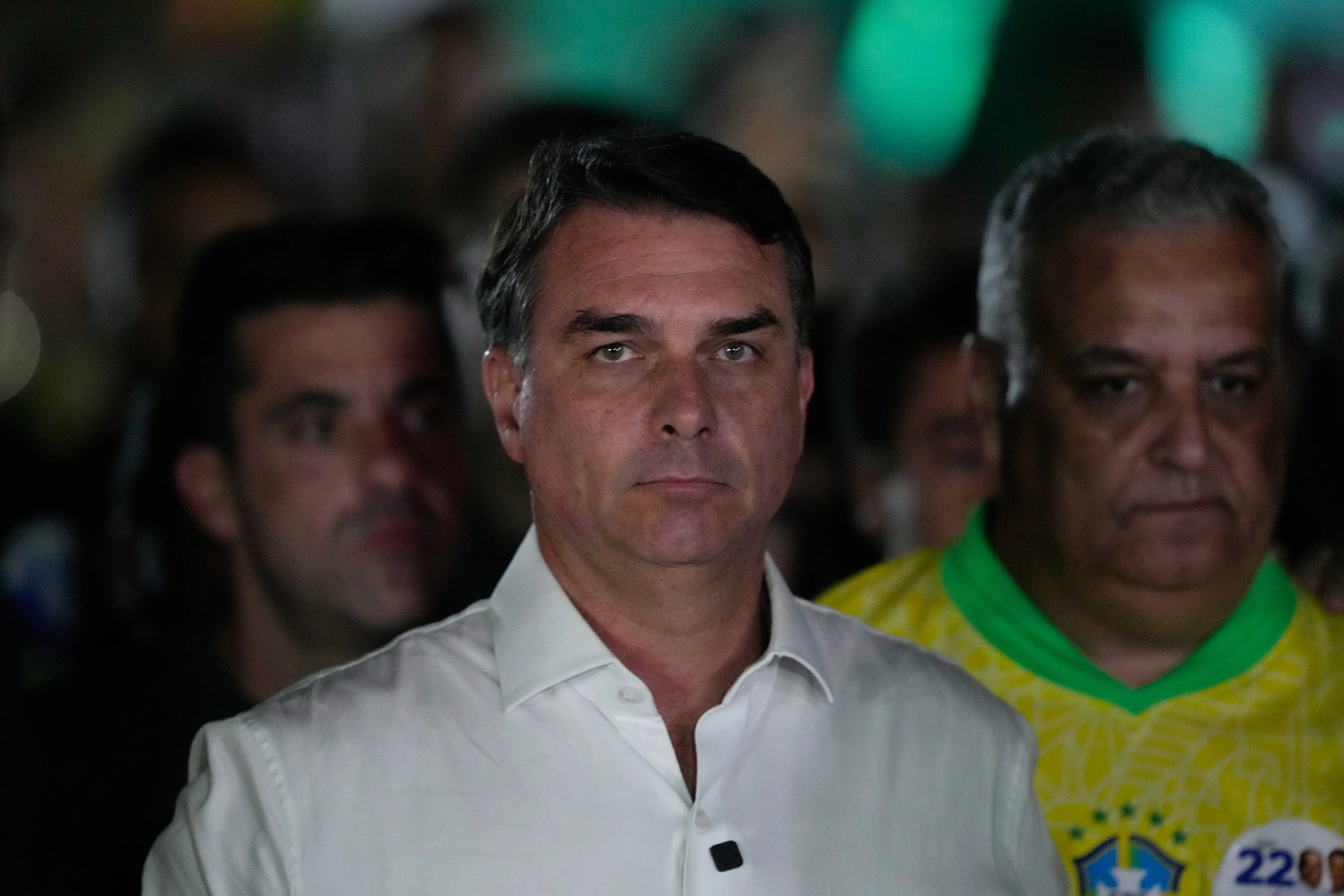 Paso a paso: Flávio Bolsonaro cruzó Argentina por tierra y se fue a Estados Unidos